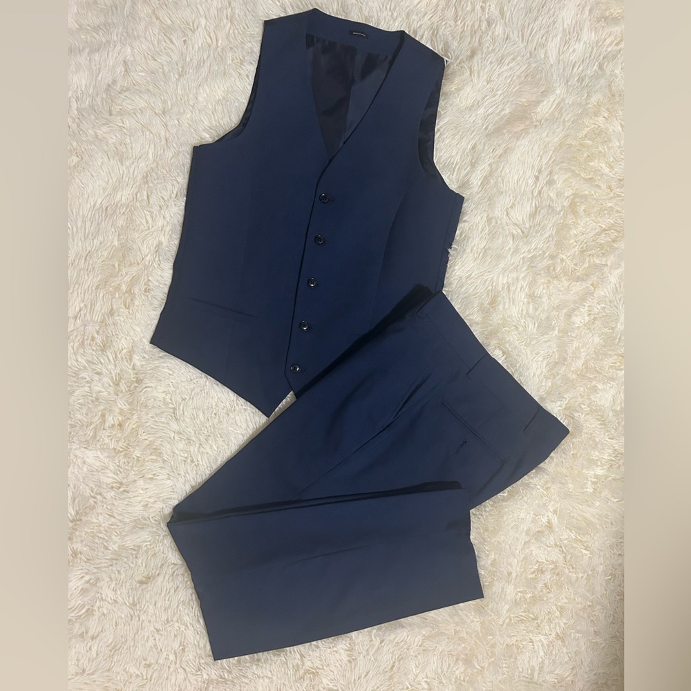 Men’s Suits Bundle of 3